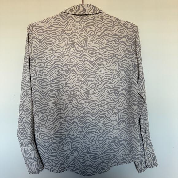 Abercrombie & Fitch Womens Boyfriend Top XS Faux Silk Button Up Old Money Retro - Picture 6 of 6